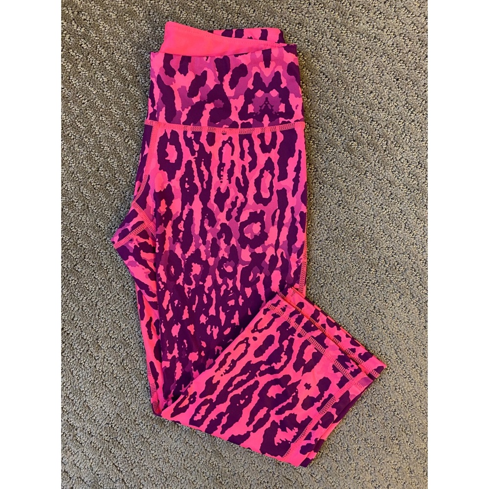 Z by Zella leopard print Capri leggings